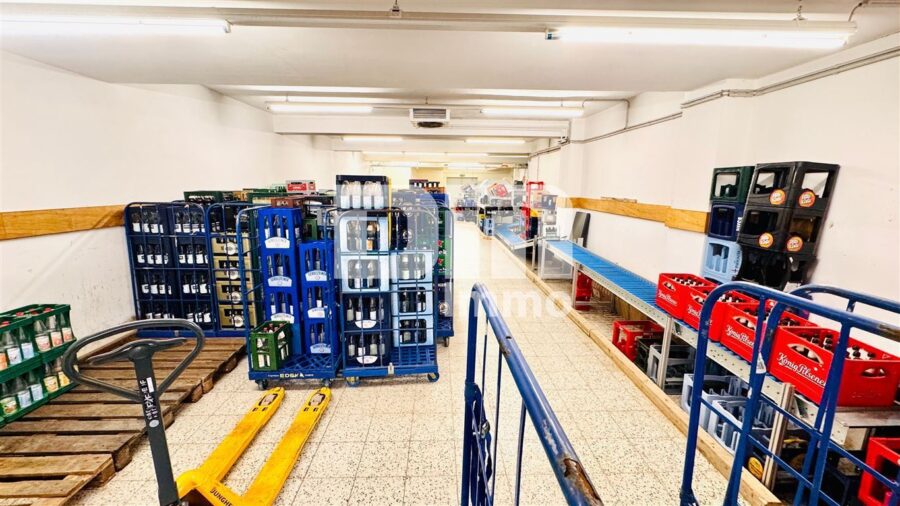 Modernisierter Gewerbekomplex (2 Gebäudeteile) mit langfristigem Mieter + freie Flächen im OG - Gebäude 3 EG Getränkemarkt